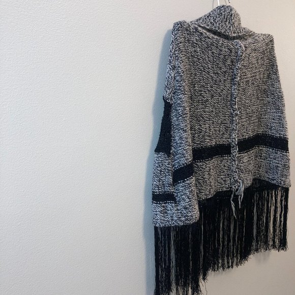 NWT Free People Shrug Cowl Neck Size XS/S Mesh Lace Fringe Wool Gray Black - Picture 4 of 11